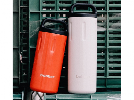 Вакуумный термос с керамическим покрытием бытовой, тм bobber, 590 мл. Артикул Bottle-590 Iced Water (белый)